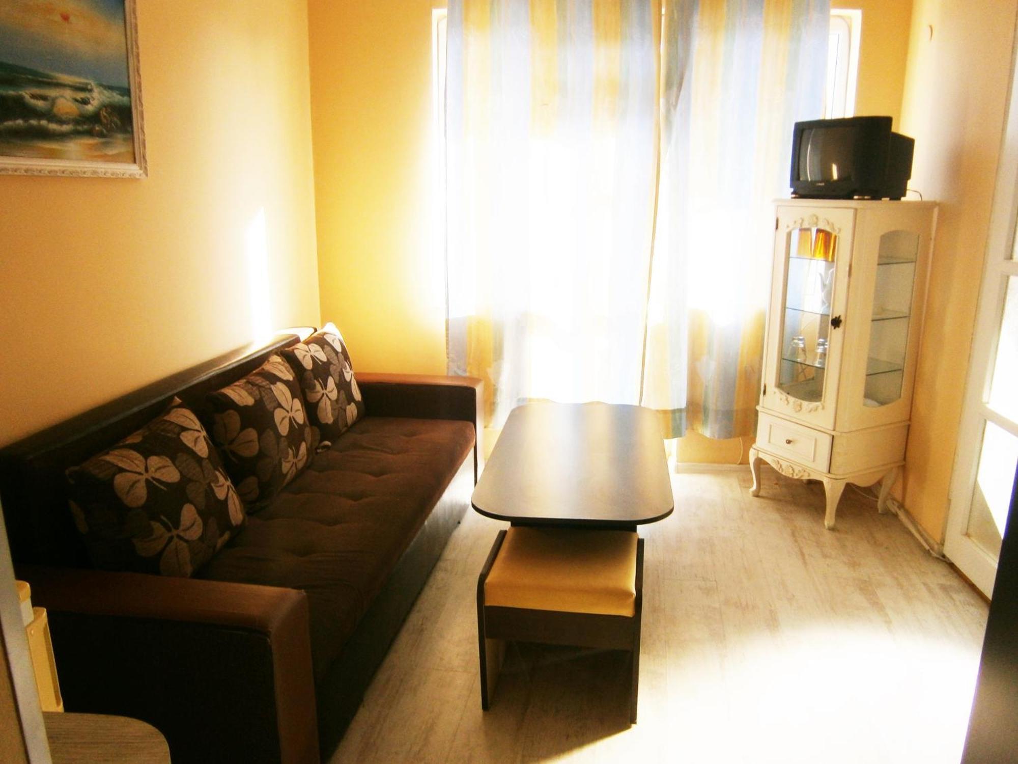 Family Hotel White House Pomorie Eksteriør bilde
